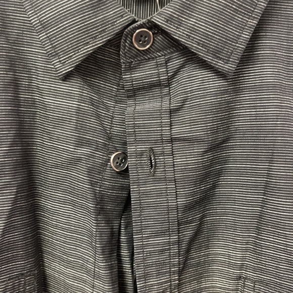 - Brand new with out tags men’s button down shirt. - Picture 4 of 7